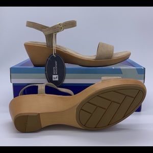 White Mountain Women’s Corky Suede Wedge Sandals